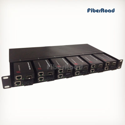 12 entalhes Rackmount para o mini conversor dos meios com fonte de alimentação de DC redundante dupla da C.A. ou