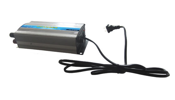 ฟังก์ชั่น AC 110V 220V 230V ซอฟท์เริ่มต้น 1500W โซล่าเพาเวอร์อินเวอร์เตอร์ DC 24V CE ได้รับการอนุมัติ