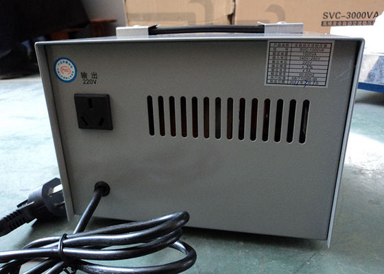 Régulateur de tension d'intérieur de stabilisateur monophasé AVR de 1 KVA IP20 pour l'ordinateur